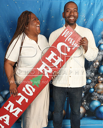 2024_Holiday_D_Kyles-33