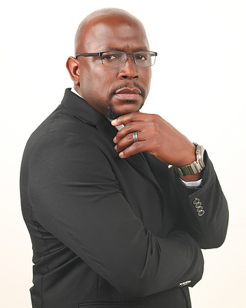 2025_Headshots_CoreyTurner-15