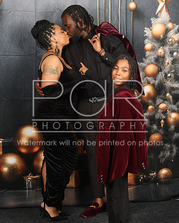 2024_Christmas_Erica-8