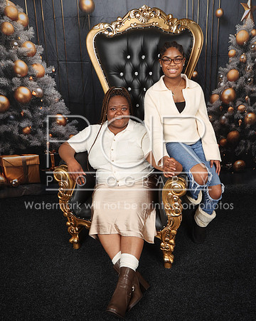 2024_Holiday_D_Kyles-14