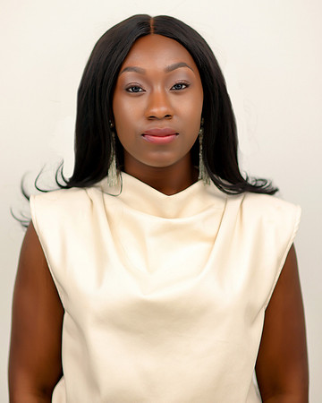 Ellie_Headshots-12