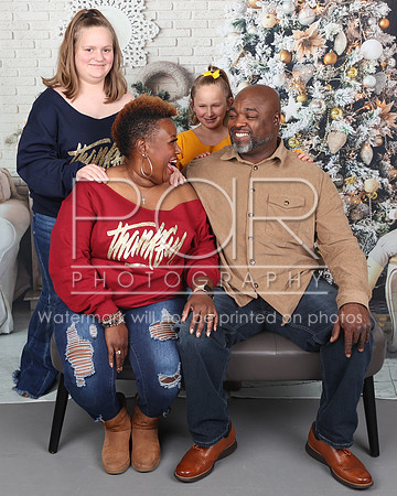 2022_Christmas_LStewart-6