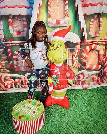 2024_Holiday_Alisa_Hughes-4