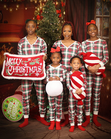 2024_Christmas_Shaniqua-21