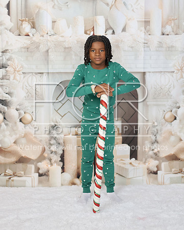 2024_Christmas_Aykia-19