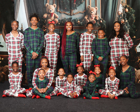 2024_Christmas_Shaniqua-25
