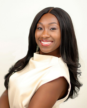 Ellie_Headshots-7
