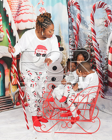 2024_Christmas_LaTashia-8