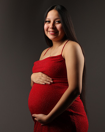 2024_Christmas_Maternity_Emily-11