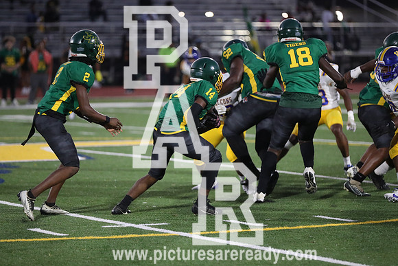 2024_Fball_VelmaJvsJimHill-74