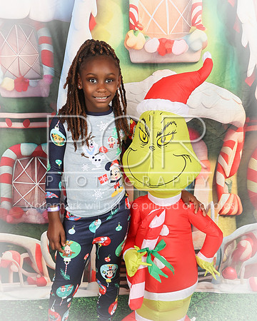 2024_Holiday_Alisa_Hughes-3