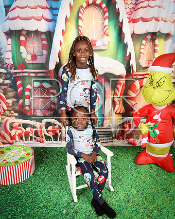 2024_Holiday_Alisa_Hughes-2