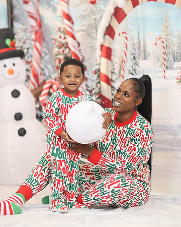 2024_Christmas_Keundra-34