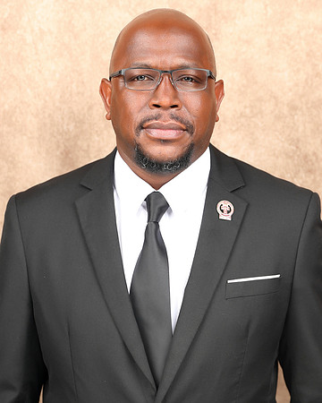 2025_Headshots_CoreyTurner-1