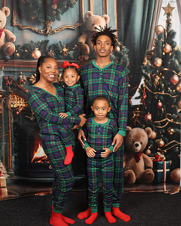 2024_Christmas_Shaniqua-35