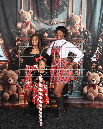 2024_Christmas_Eboni-3