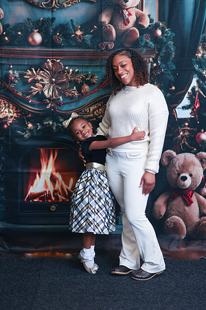 2024_Christmas_JasmineJ-40