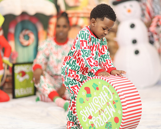 2024_Christmas_Keundra-39
