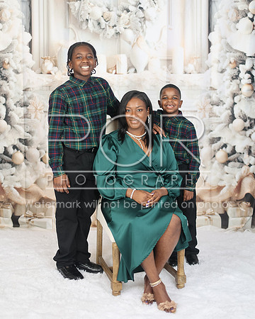 2024_Christmas_Vanessa-3
