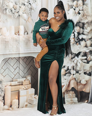 2024_Christmas_Keundra-15