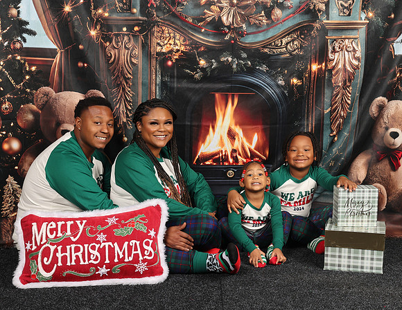 2024_Christmas_Keondra Mack-4