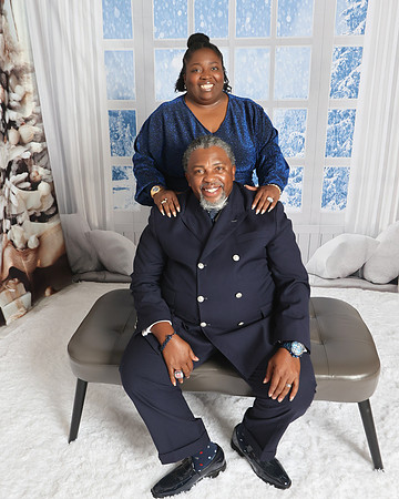 2024_Christmas_MitchellFamily-17