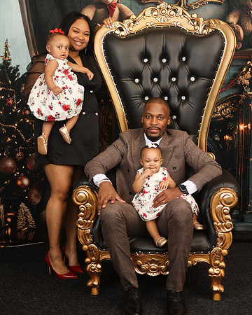 2024_Christmas_Barnes Family-17