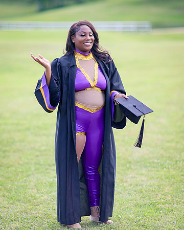 2025_Grad_Maddy-91
