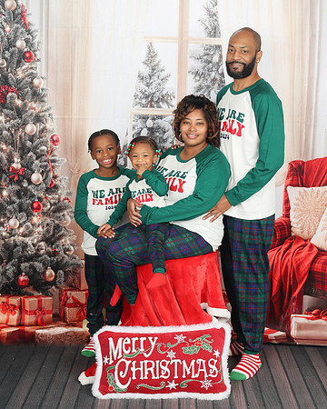 2024_Christmas_Angeline-9