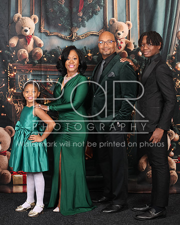 2024_Christmas_Tiffany-1
