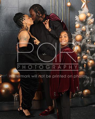 2024_Christmas_Erica-7