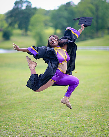 2025_Grad_Maddy-94
