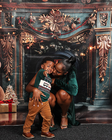 2024_Christmas_Keundra-8