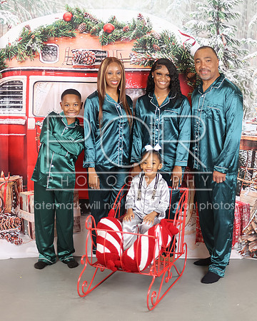 2024_Christmas_Latorica-30