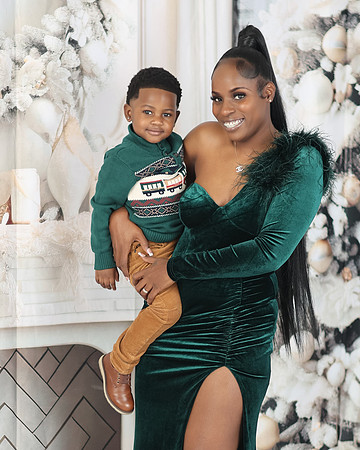 2024_Christmas_Keundra-16