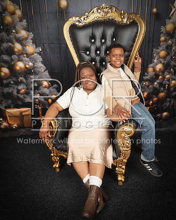 2024_Holiday_D_Kyles-16