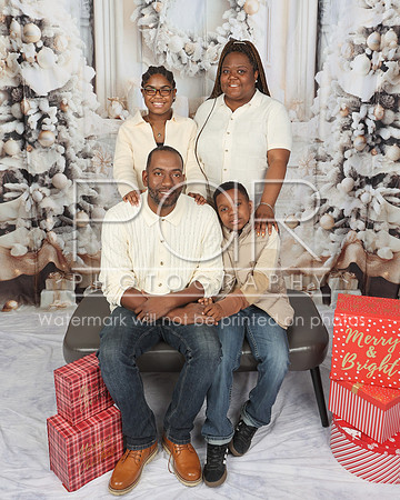 2024_Holiday_D_Kyles-8