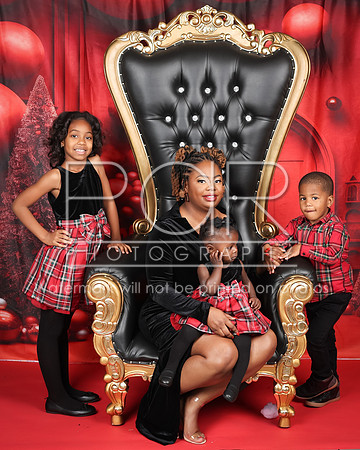 2024_Christmas_LaTashia-3