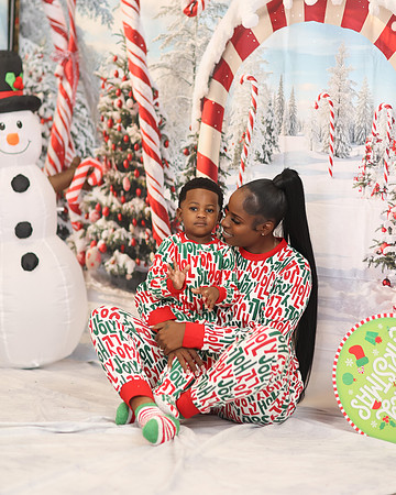 2024_Christmas_Keundra-27
