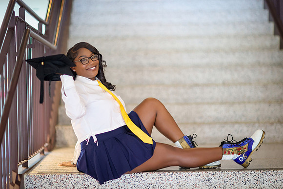 2025_Grad_Maddy-20