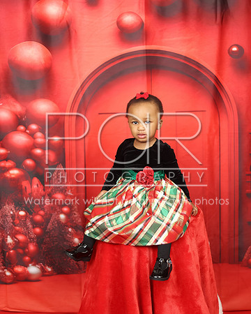 2024_Christmas_Corrine-22