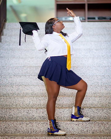 2025_Grad_Maddy-23