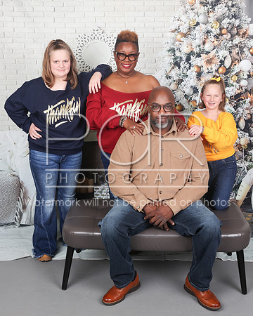 2022_Christmas_LStewart-2