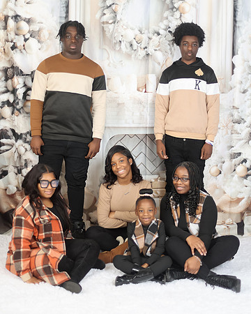 2024_Christmas_Alisha-9