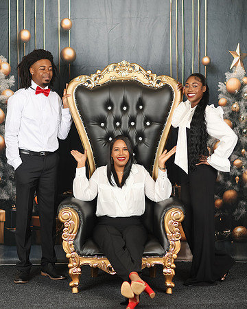 2024_Christmas_Kamorie-12