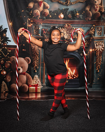 2024_Christmas_Alecya-16