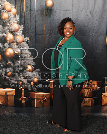 2024_Christmas_Antoinette-13