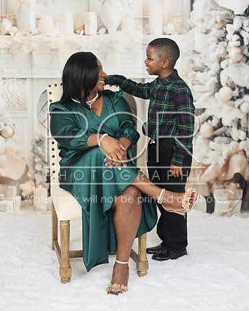 2024_Christmas_Vanessa-10