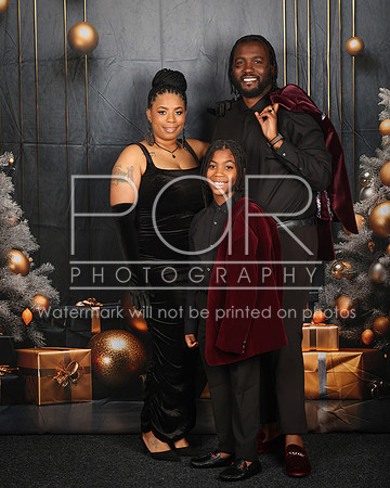 2024_Christmas_Erica-5